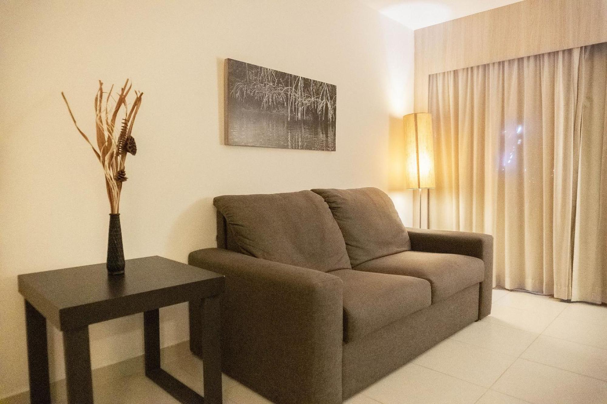Apartment Flats Class Convention Por Yolo